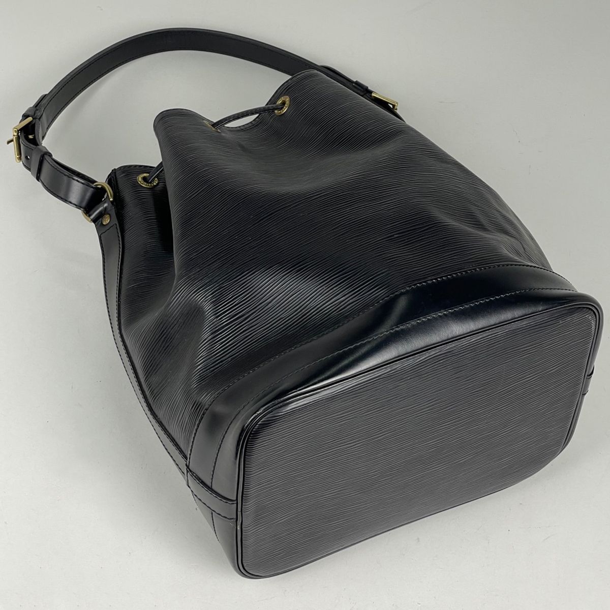 ルイ・ヴィトン Louis Vuitton ノエ 巾着型 ショルダーバッグ エピ