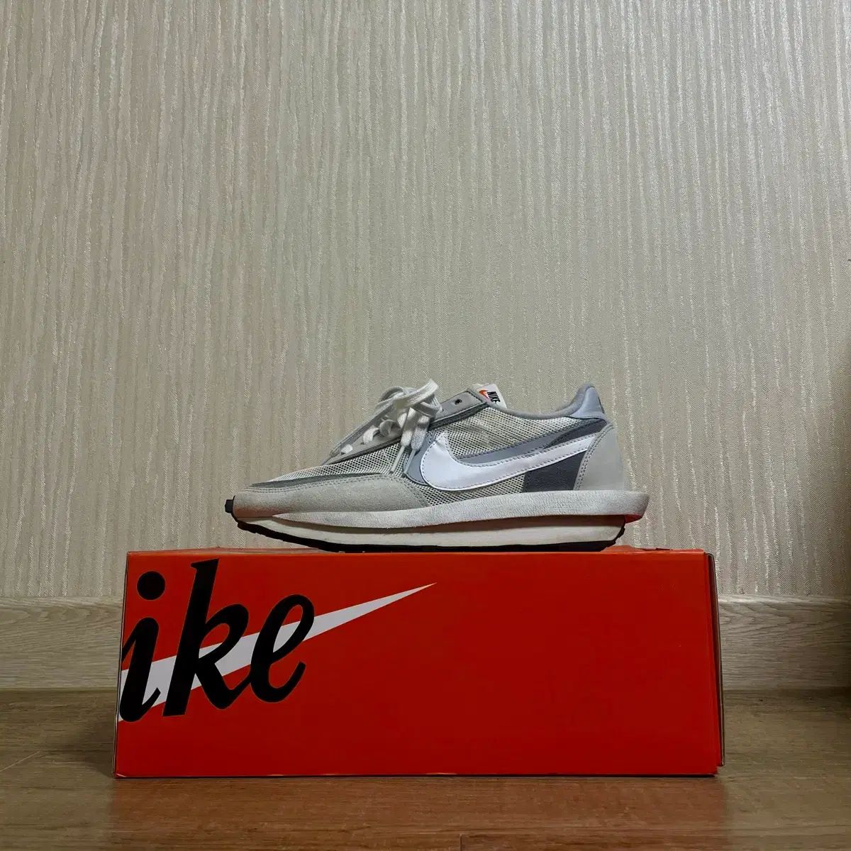 280 NIKE SACAI LDワッフル サミット 白 51,568円