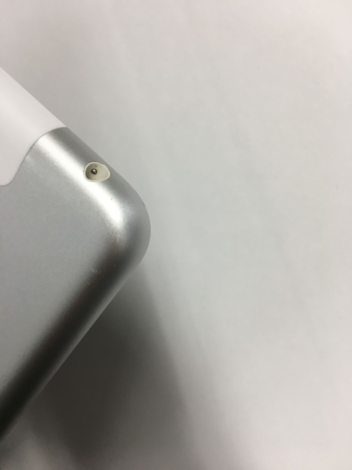 iPad 第7世代 32GB SIMフリー 液晶美品 バッテリー96% - メルカリ