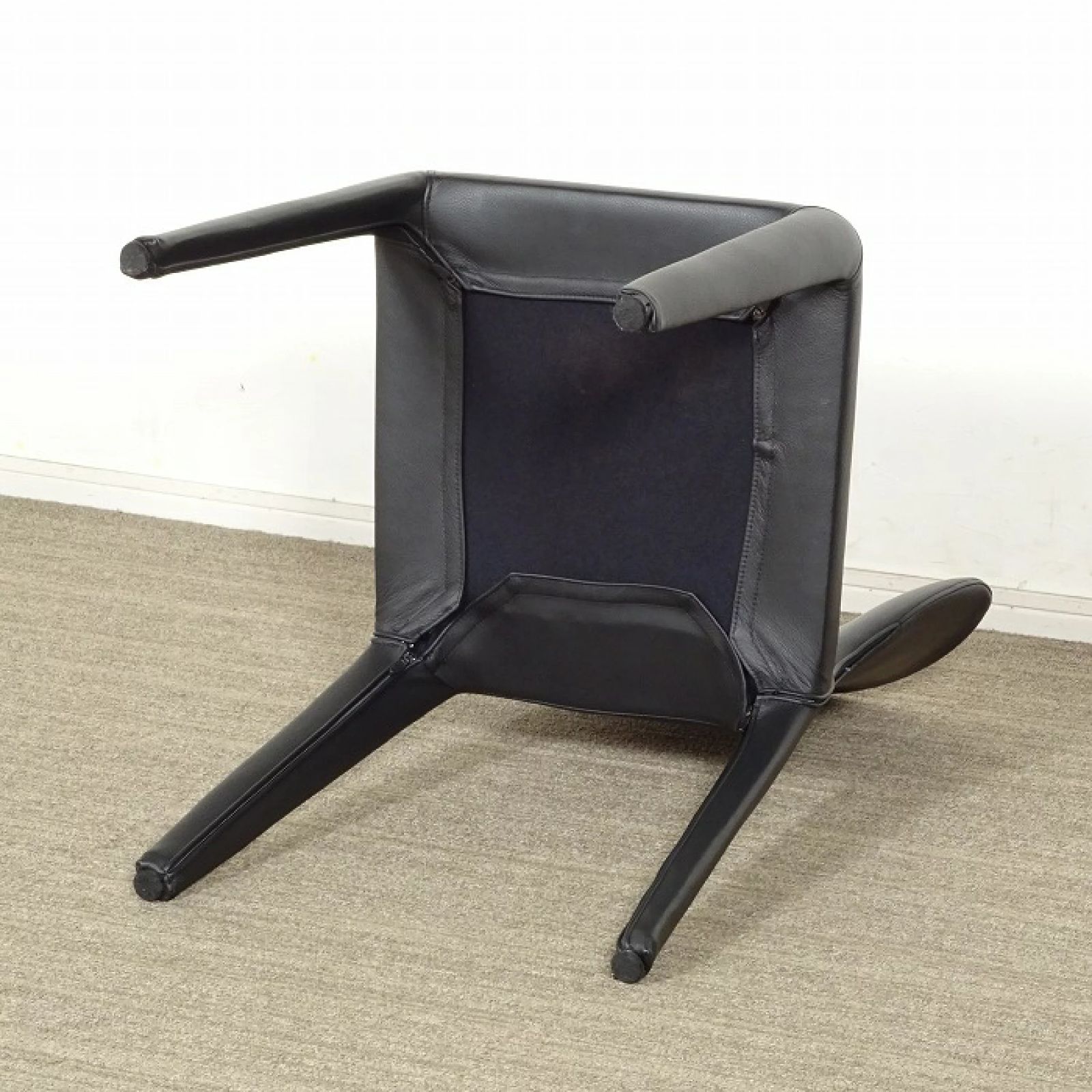 ◾︎SELUNO◾︎ 【短期展示美品】Cassina カッシーナ 369 HOLA / オラ