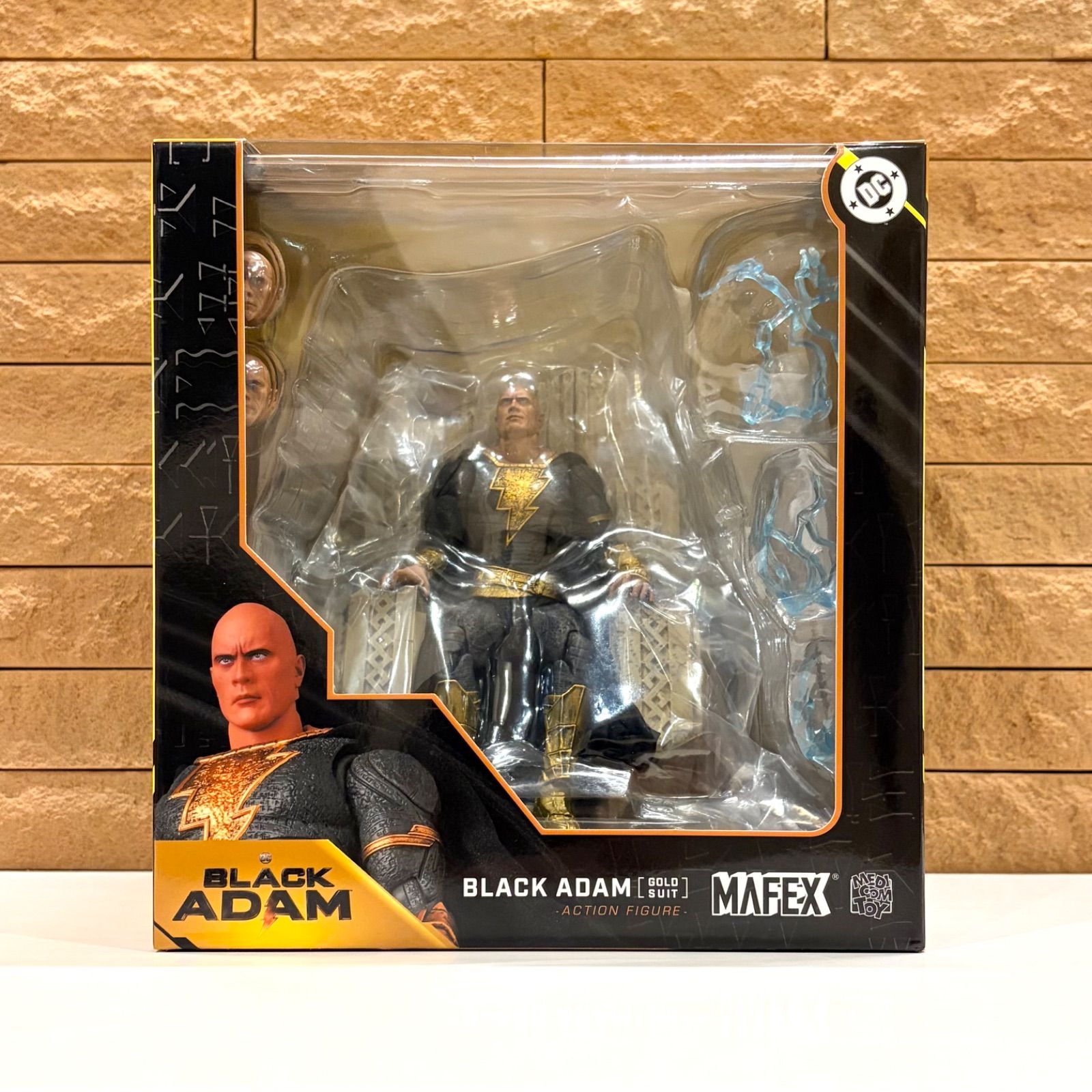 新品未開封　メディコム・トイ (MEDICOM TOY) MAFEX　マフェックス No.286　BLACK ADAM　ブラックアダム (GOLD SUIT) 全高約165mm　アクションフィギュア