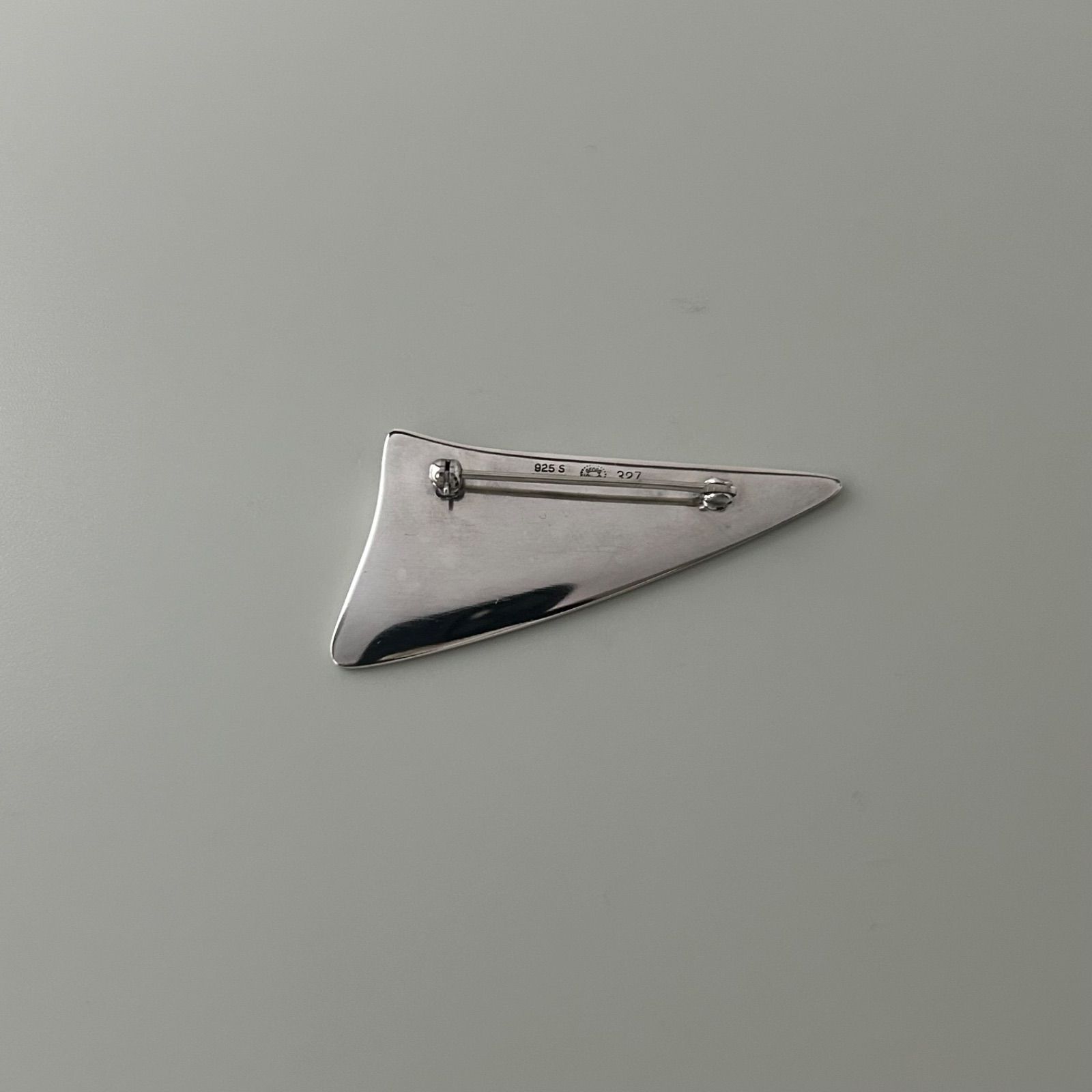   ジョージジェンセン　327 シルバーブローチ　925 ジョージジェンセン ブローチ 327 AG925 ヴィンテージ Georg Jensen