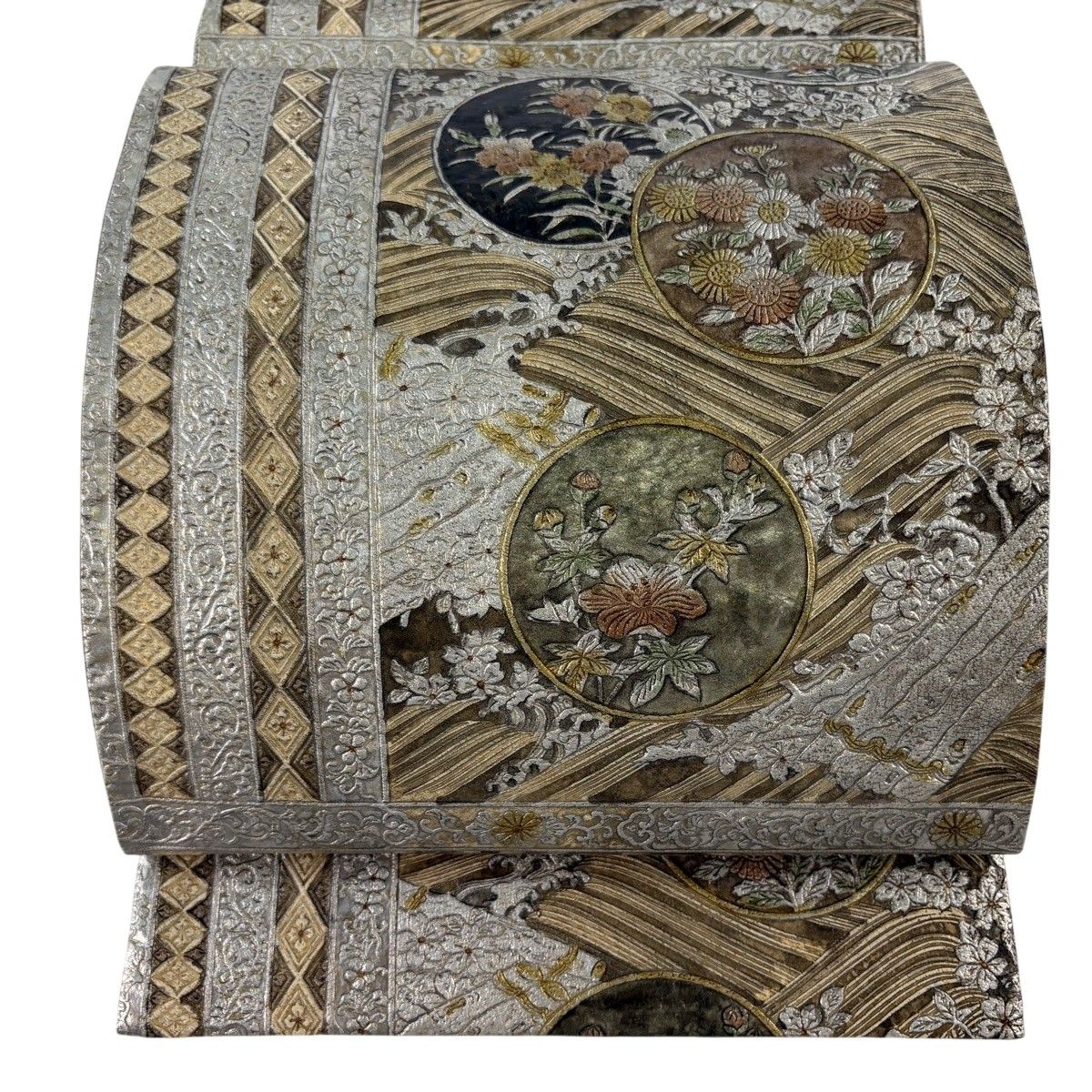 【美品】 袋帯 逸品 草花 波 金銀彩 薄茶色 六通 正絹 【中古】 23,660円