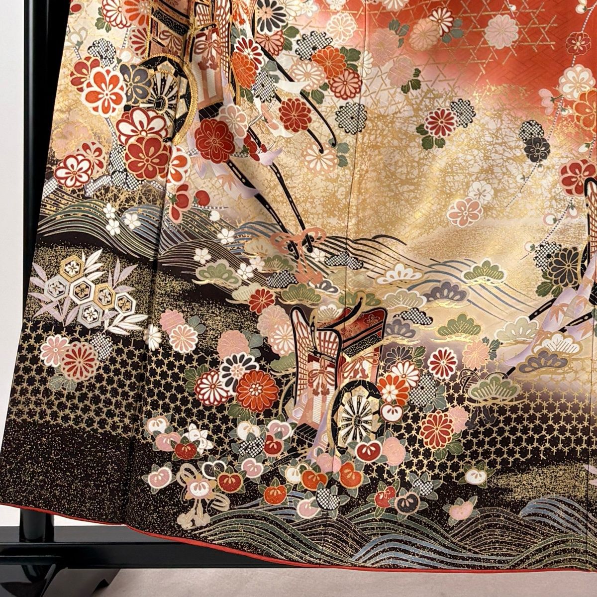振袖 身丈157cm 裄丈66.5cm M 袷 御所車 草花 金糸 金彩 朱色 正絹 秀