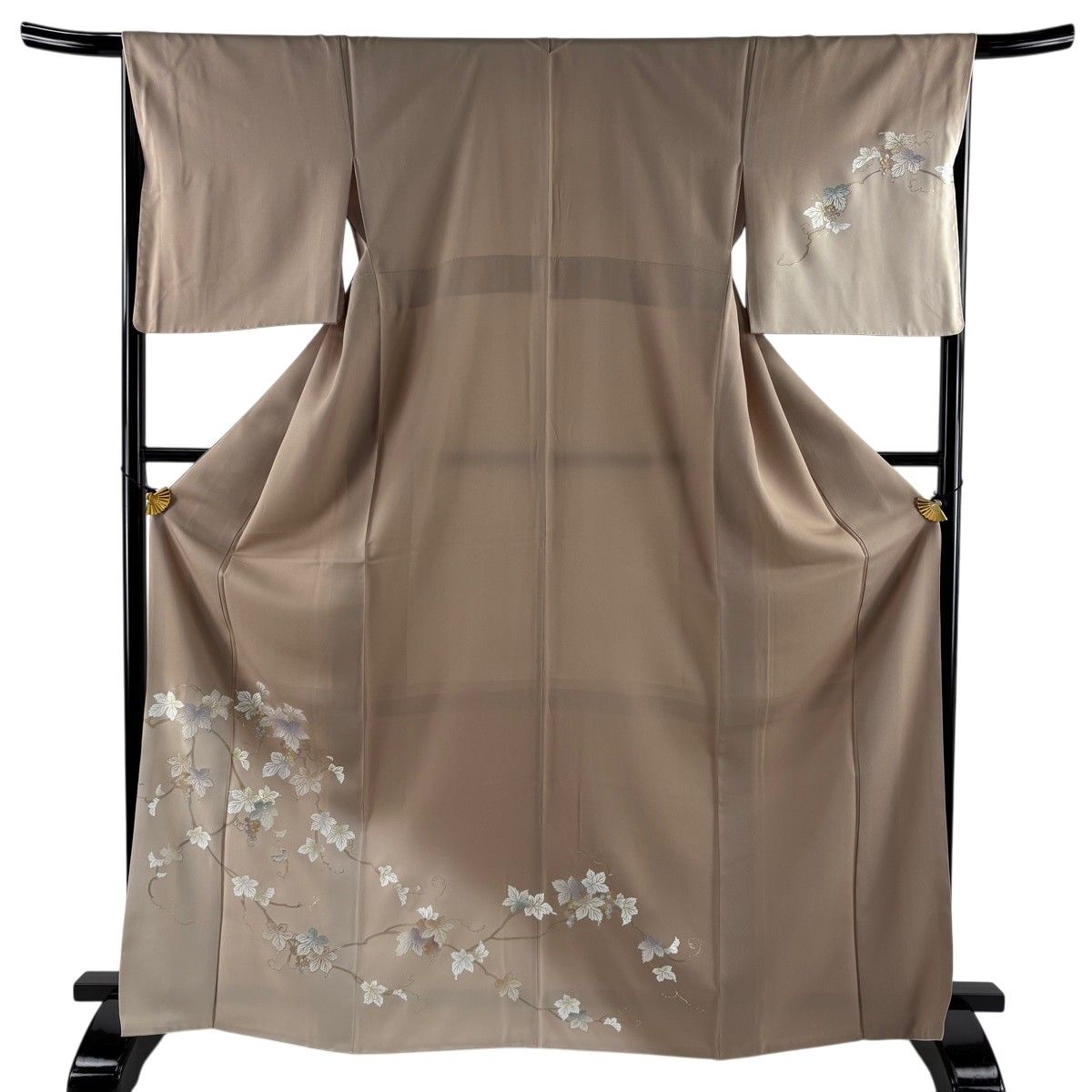 付下げ 身丈168cm 裄丈67.5cm L 袷 葡萄 金銀彩 ラメ 薄茶色 正絹 名品 【中古】 12,816円
