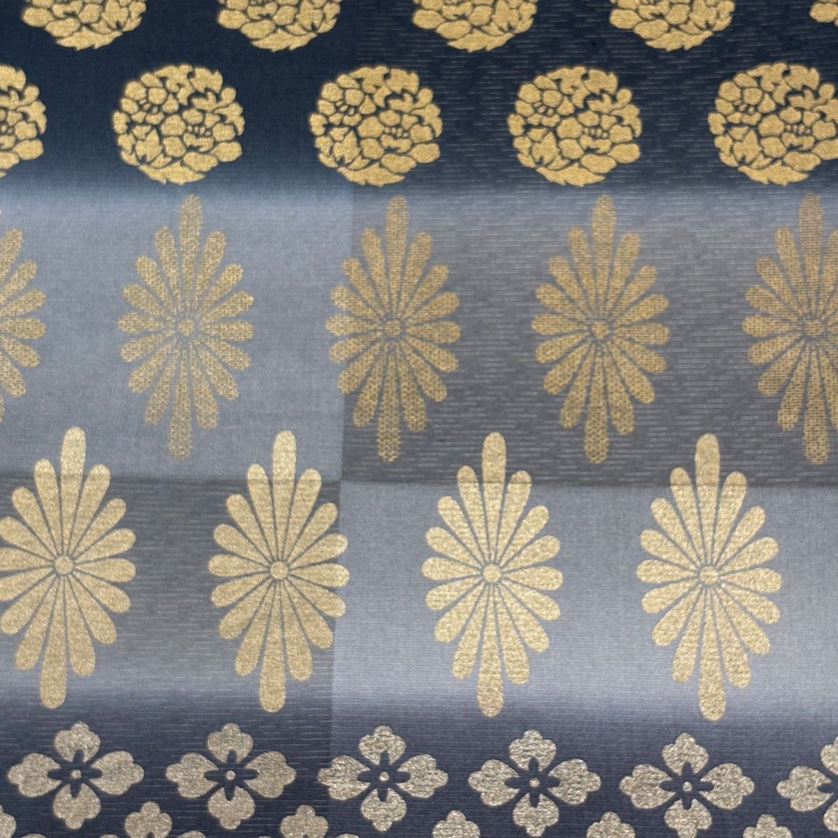 【美品】 袋帯 名品 落款 一期一会 菊 花菱 金銀彩 ぼかし 灰色 六通 正絹 【中古】