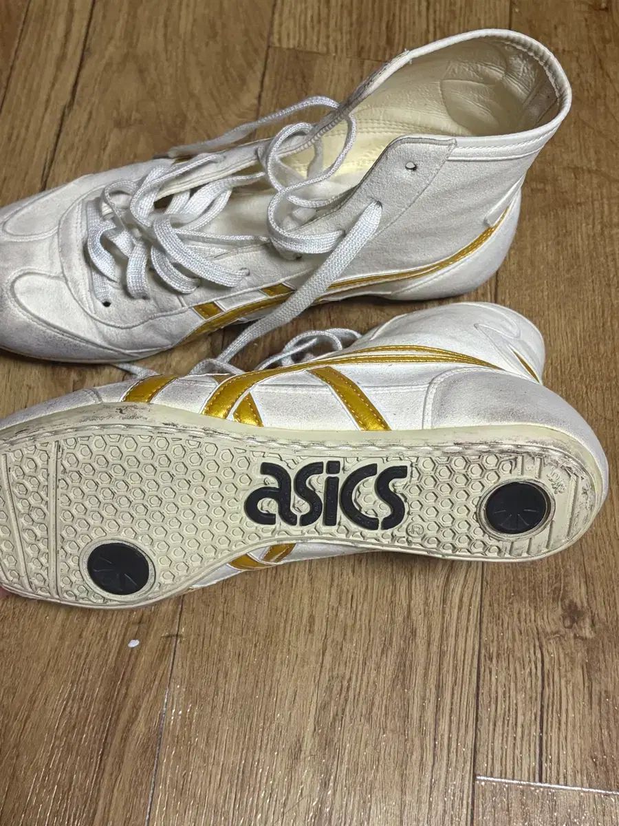 asics アシックス レスリングシューズ 白 GOLD / 廃盤 レア モデル / 正規品