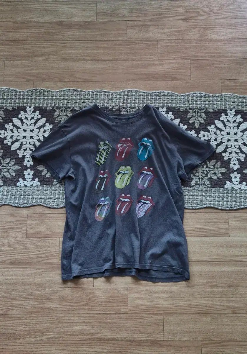ローリング・ストーンズ公式 ライブ Tシャツ