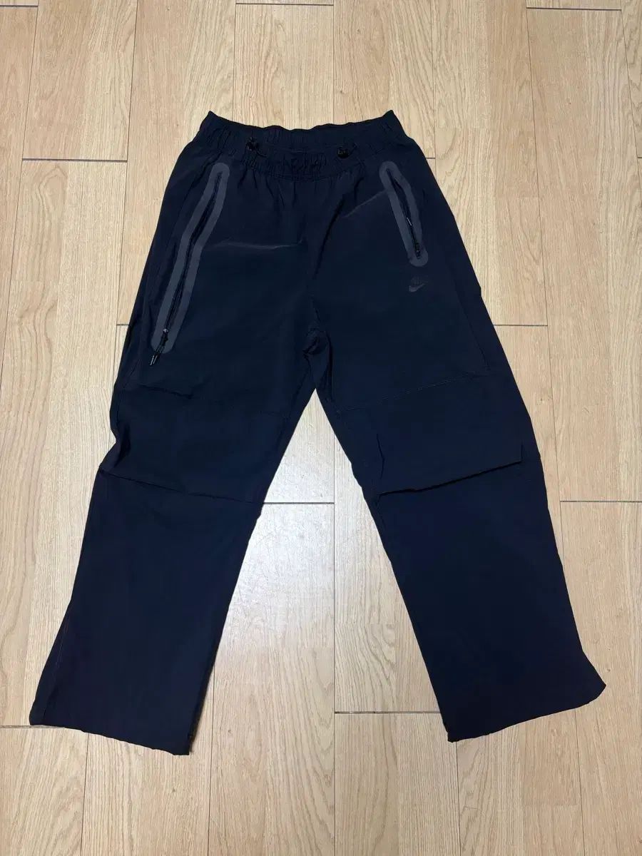 ナイキ テックパック オープンヘム ウーブン パンツ ナイロン パンツ