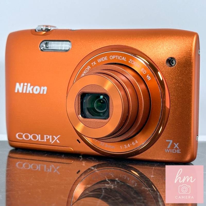 【美品】Nikon COOLPIX S3500 アプリコットオレンジ 2005万画素 光学7倍ズーム 広角26mm ニッコールレンズ レンズシフトVR コンパクトデジタルカメラ ニコン クールピクス