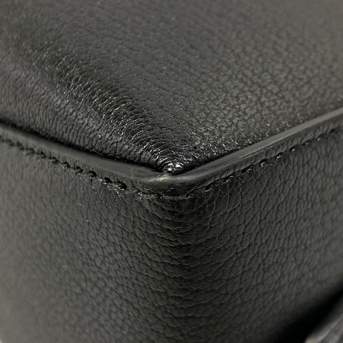 ALAIA(アライア) ショルダーバッグ LE TECKEL MEDIUM AA1S06033CA212 黒