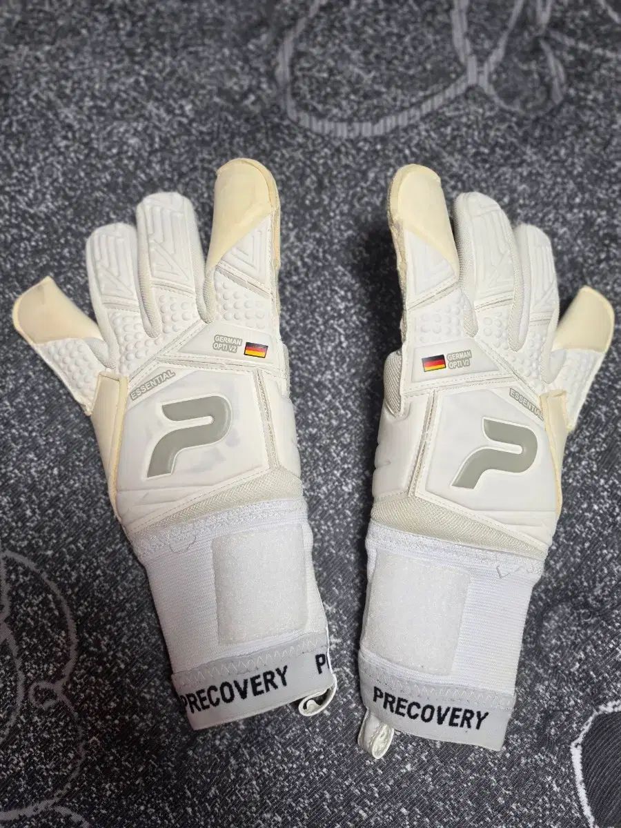 PRECOVERY(プレカバリー) GLOIRE(グローレ) エッセンシャルズ キーパーグローブ 10号