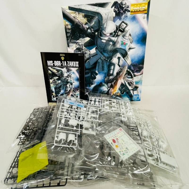 未組立】 MG 1/100 ジオン公国軍 MS-06R-1A シンマツナガ専用 ザク ver