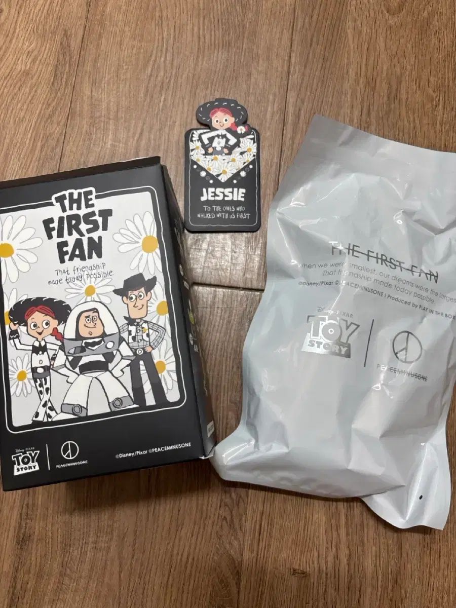 ピースマイナスワン トイストーリー ジェシー ブラインド キーホルダー