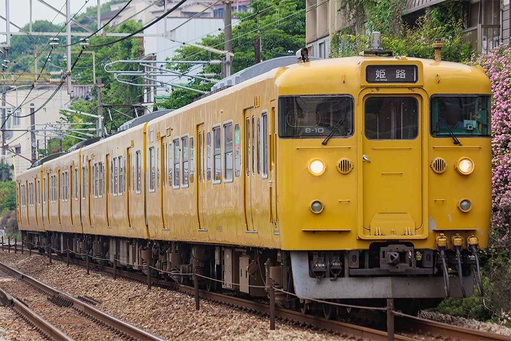 JR113系2000番台（40N体質改善車 B16編成 中国地域色）基本4両編成セット（動力付き） 【グリーンマックス・50849】 「鉄道模型 Nゲージ グリーンマックス」