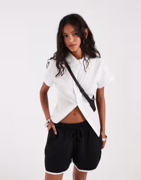 エイソス レディース ボトムス ハーフパンツ・ショーツ ショートパンツ ASOS DESIGN runner shorts with white piping Black ブラック 7,860円