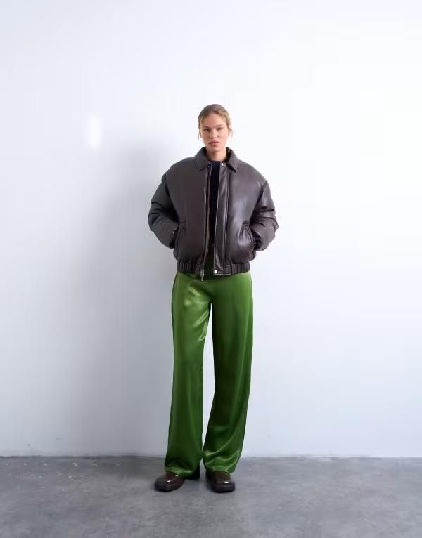 トップショップ レディース ボトムス カジュアルパンツ ローライズ パンツ サテン Topshop low rise satin pants GREEN グリーン