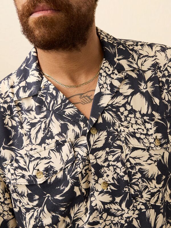 ファレティ メンズ トップス シャツ Faherty Mens Bali Camp Short Sleeve Shirt Fjord Bloom ファレティ メンズ トップス シャツ Faherty Mens Bali Camp Short Sleeve Shirt Fjord Bloom