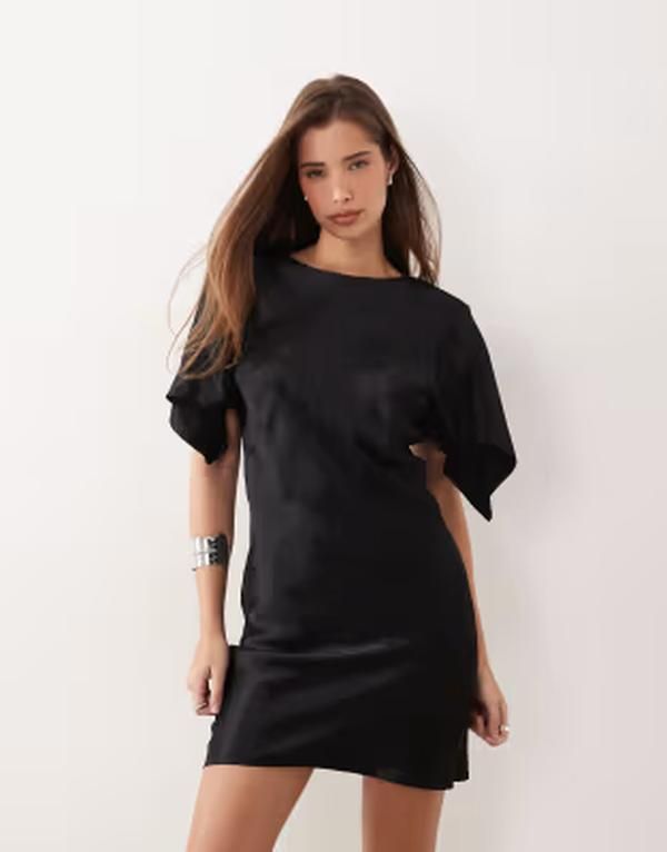 エイソス レディース トップス ワンピース ケープデザイン サテン キャップ ケープ マキシ ASOS DESIGN satin cape sleeve maxi dress Black ブラック