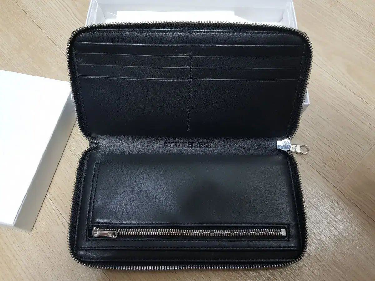 Calvin Klein カルバン・クライン 長財布