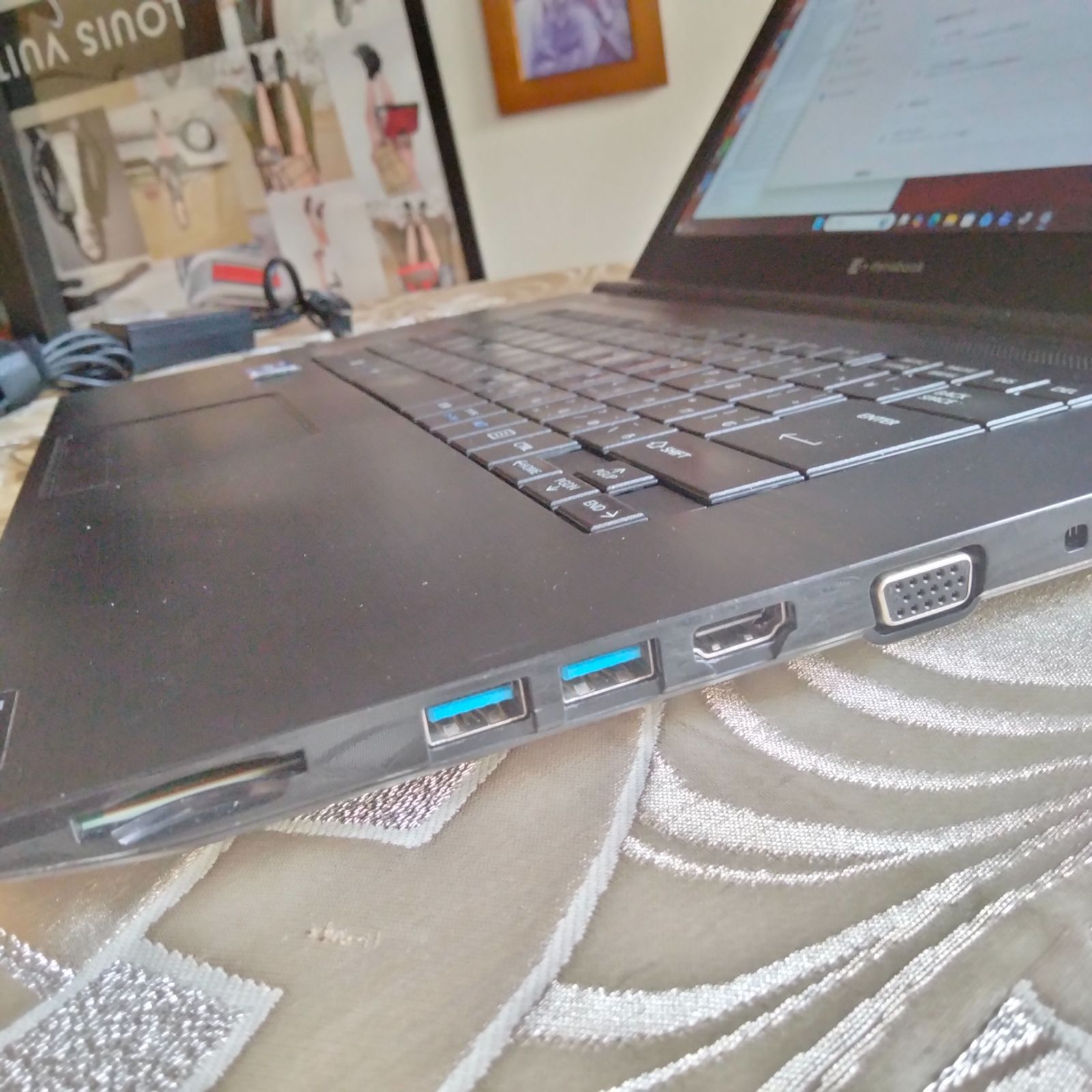 東芝 B65HU i7 1185G7 16GB SSD256GB FHD - メルカリ