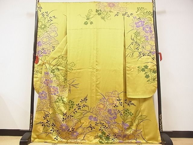 振袖 豪華 刺繍 金彩 紋意匠 四季の草花 身丈170cm MOH0-0253 豪華振袖 刺繍 草花文 金彩 緑黄色 正絹 逸品 - メルカリ