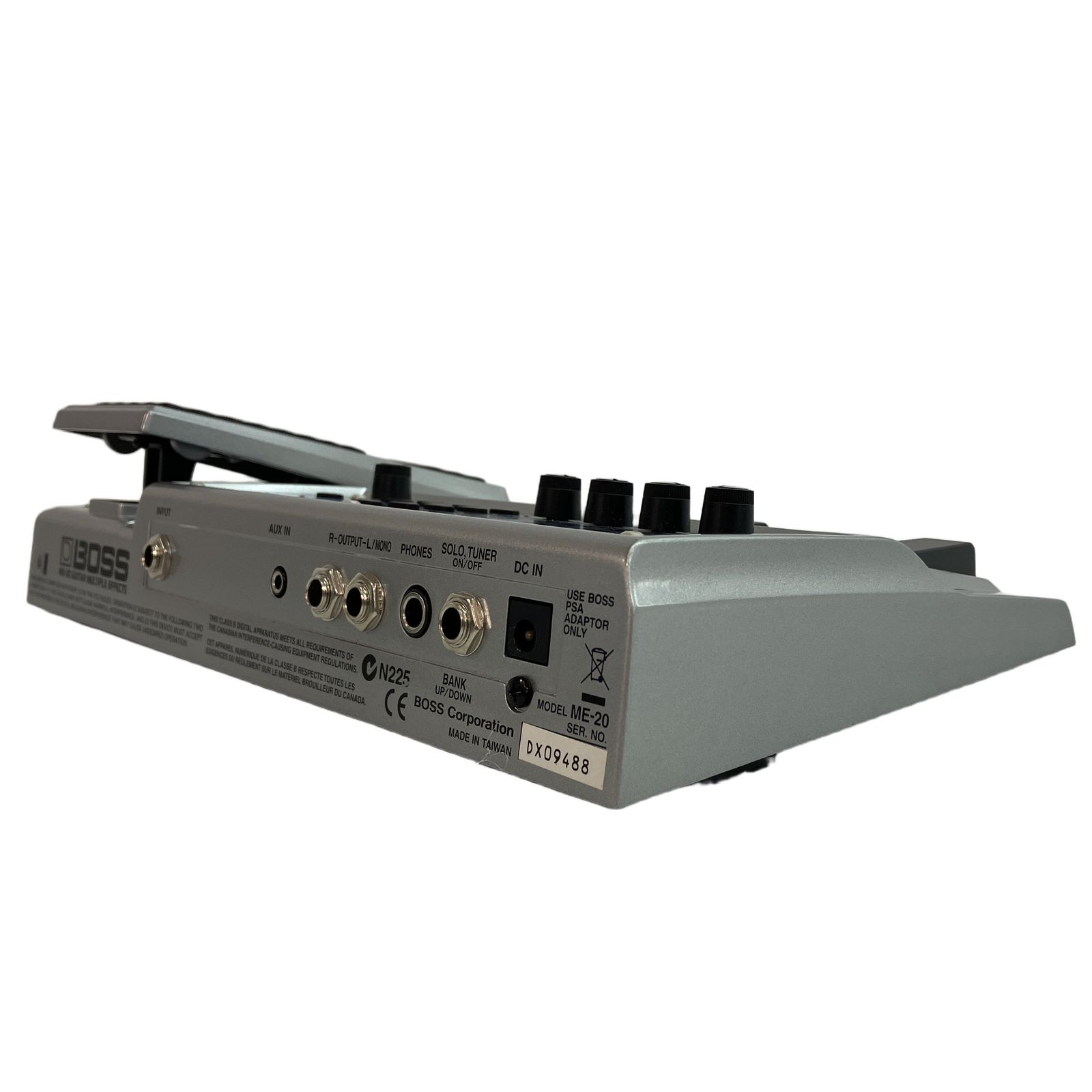 BOSS マルチエフェクター　ME-20 BOSS ME-20 エフェクター ギター用マルチエフェクター メタルボディ