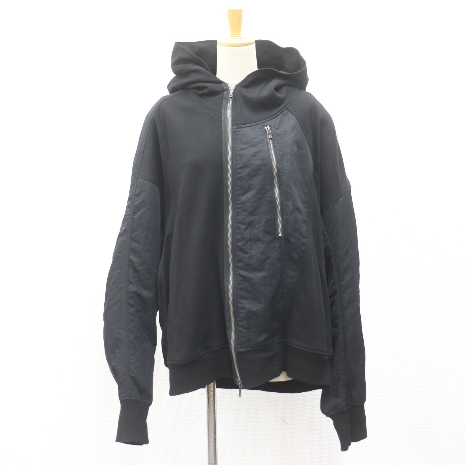 ITMLMZQYQRS0 Julius ユリウス COTTON SWEAT コットンスウェット ジップアップパーカー 907CUM1 ブラック サイズ2 メンズ トップス 21,164円