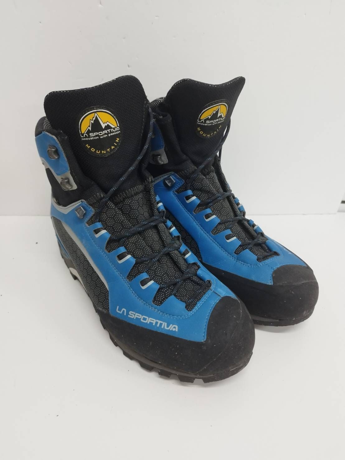 良品】LA SPORTIVA トランゴタワー GTX/登山靴/EU45/29.0～29.5cm相当 