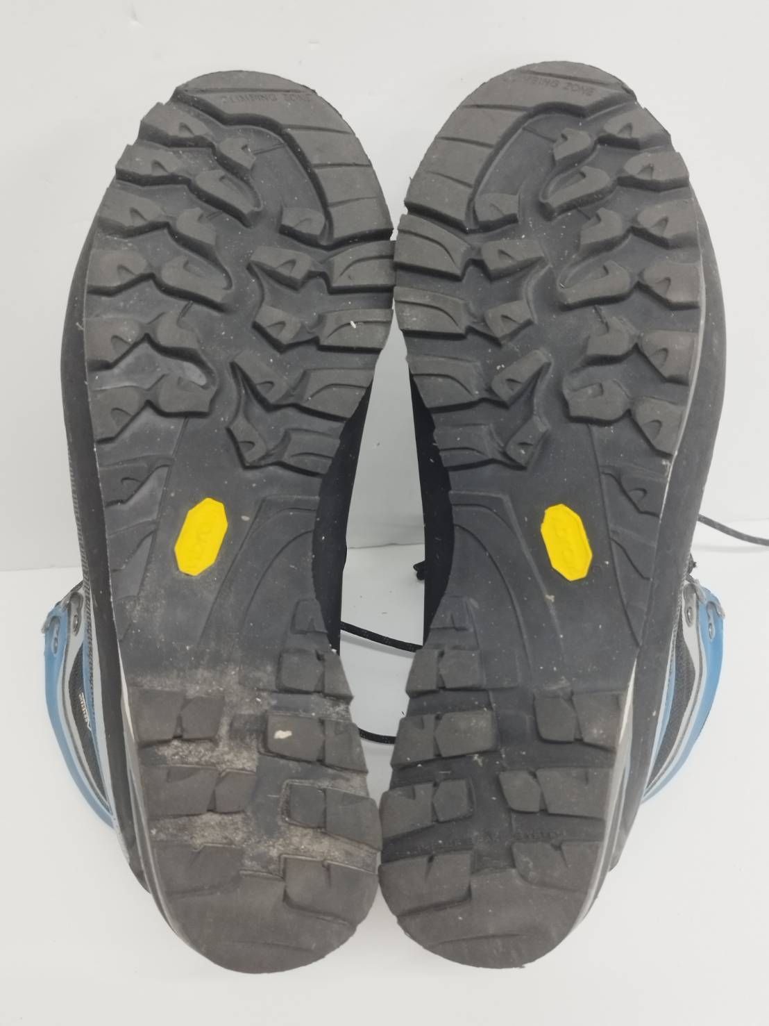 良品】LA SPORTIVA トランゴタワー GTX/登山靴/EU45/29.0～29.5cm相当 