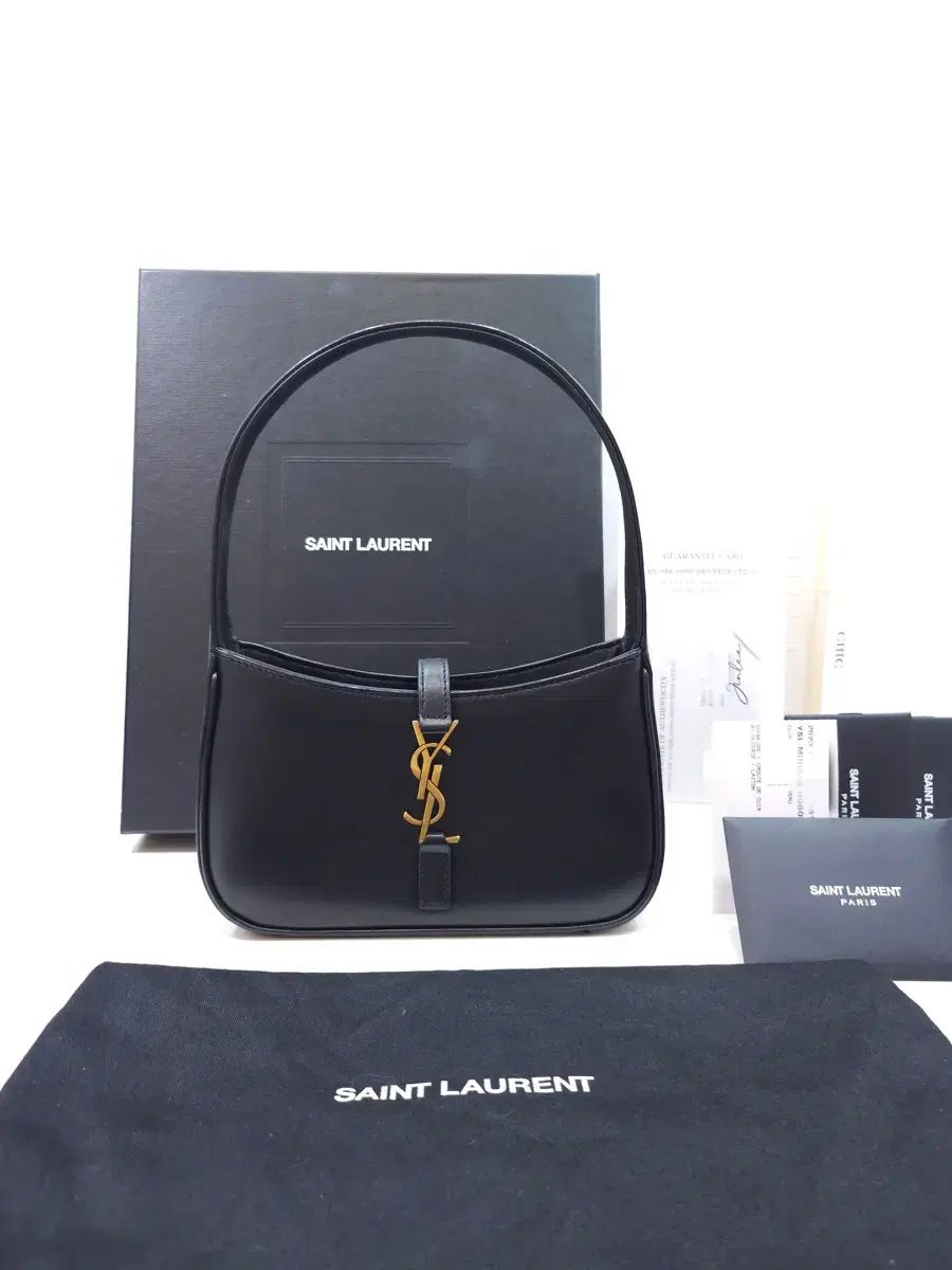 Saint Laurent サンローラン LE 5 A 7 ミニ HOBO BAG