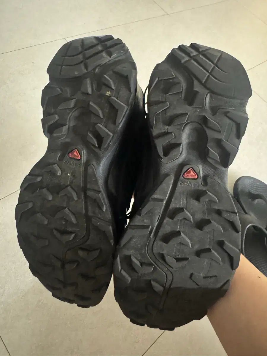 SALOMON サロモン XT-6 ブラック 245