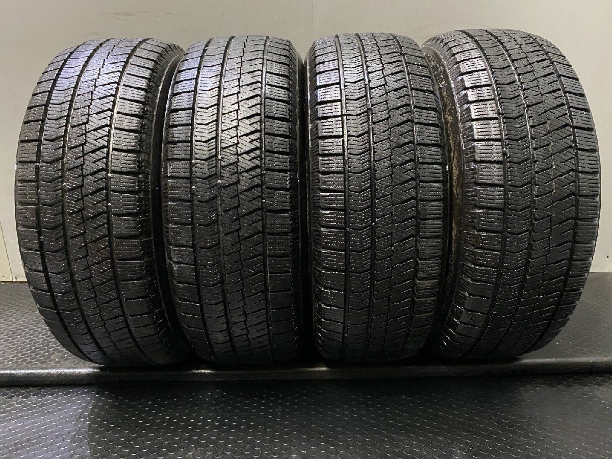 BS BRIDGESTONE BLIZZAK VRX2 215/60R16 16インチ スタッドレス 4本 21～22年製 バリ溝 ヴェゼル CX-3 エスティマ オデッセイ等　(KTO864)