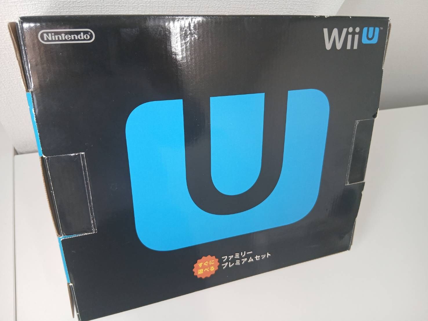 ■【すぐ遊べる】Wii U 本体セット ＆ 人気ソフト3本（桃鉄・ボンバーマン・龍が如く1&2）