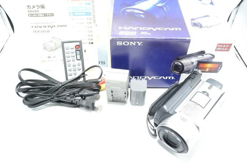 □【極美品】ソニー SONY DCR-SR100 HDD 30GB デジタルビデオカメラ 元