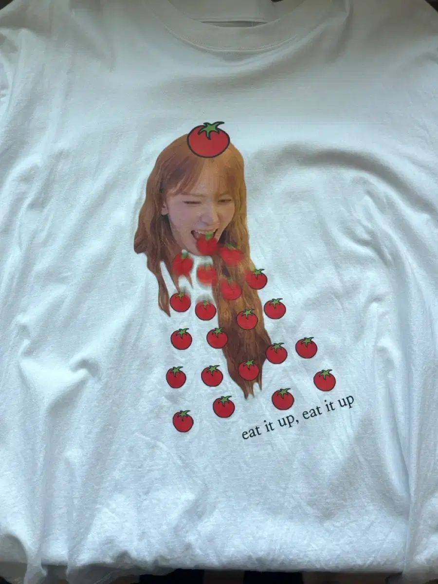 LE SSERAFIM（ルセラフィム・ルセラ） イ・リー・チェウォン Tシャツ さくら 開封のみ