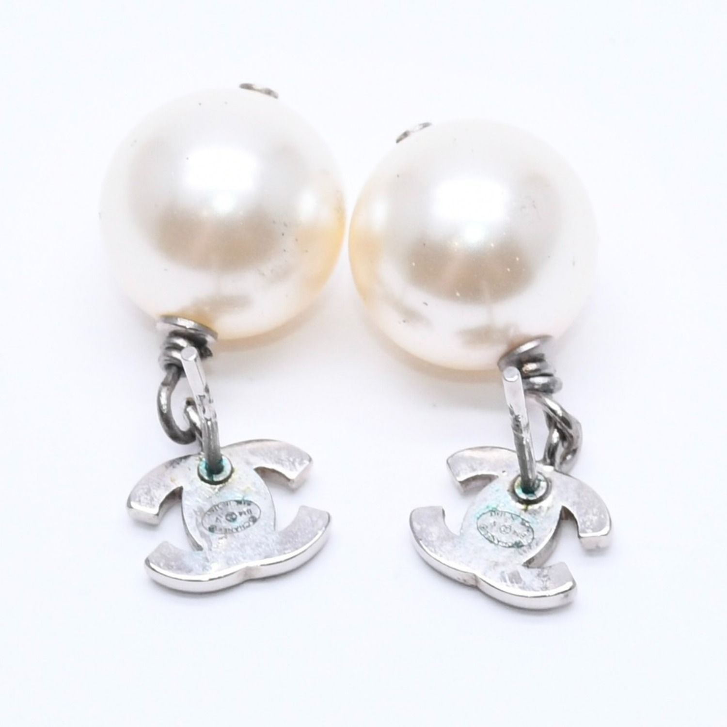 Chanel シルバー ロゴ チェーンピアス 極美品 CHANEL シャネル ココマーク ピアス アクセサリー B14V GP