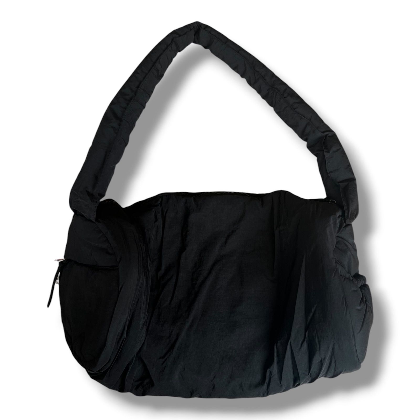 参考上代23,100円 未使用品 OLEND Puffy Duffle Bag パフィーダッフルバッグ ショルダーバッグ オレンド ブラック 2399G1