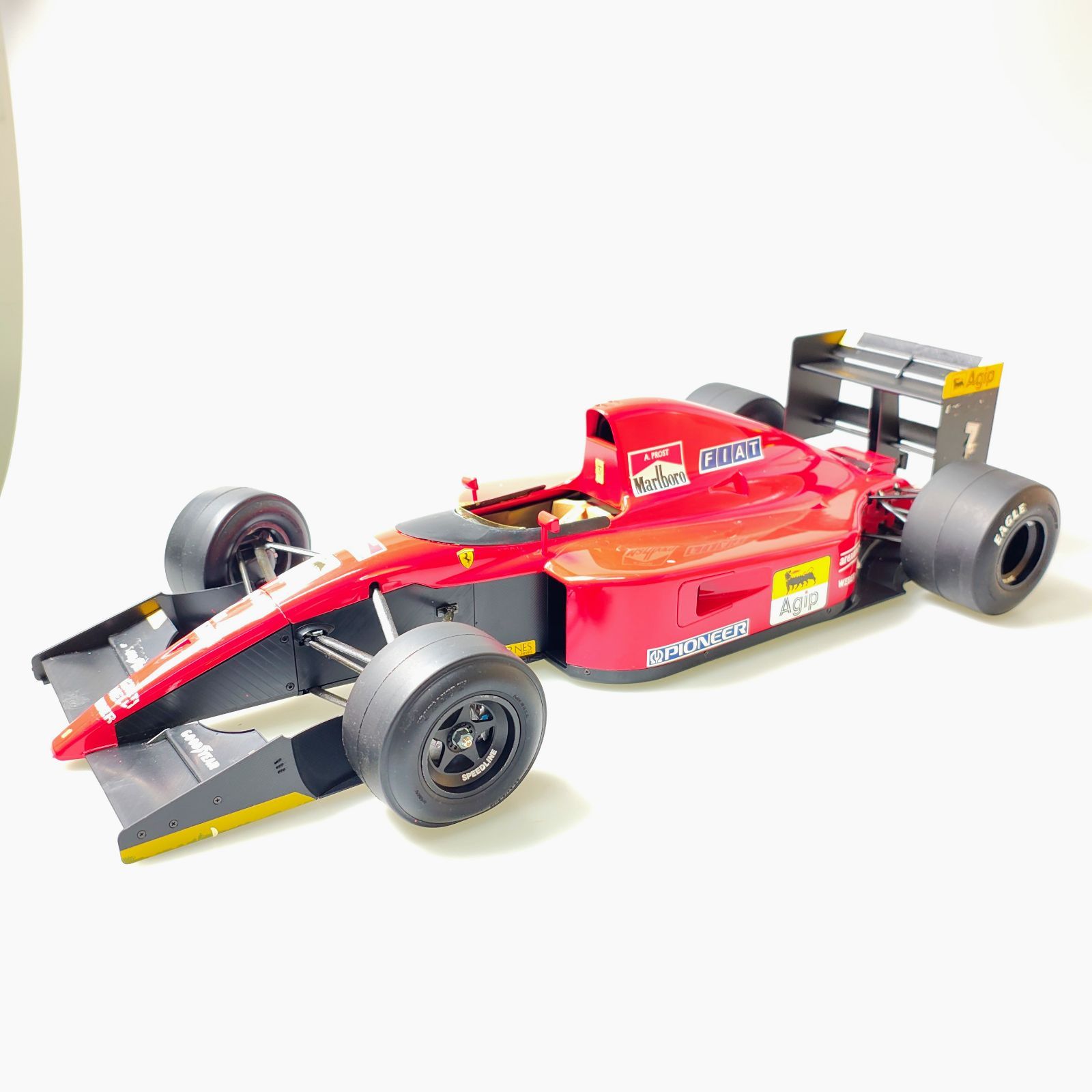 フェラーリ 643 F1 模型 マルボロ仕様 ミニカー レーシングカー F1カー ディスプレイ モデルカー 訳あり【TE0711】