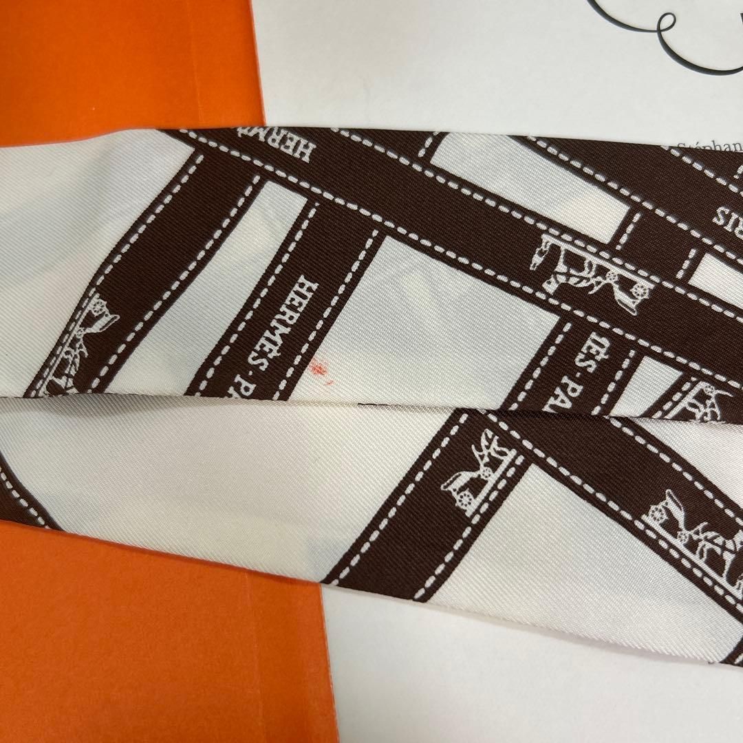 HERMESエルメス ツイリー ボルデュックリボン シルクスカーフ