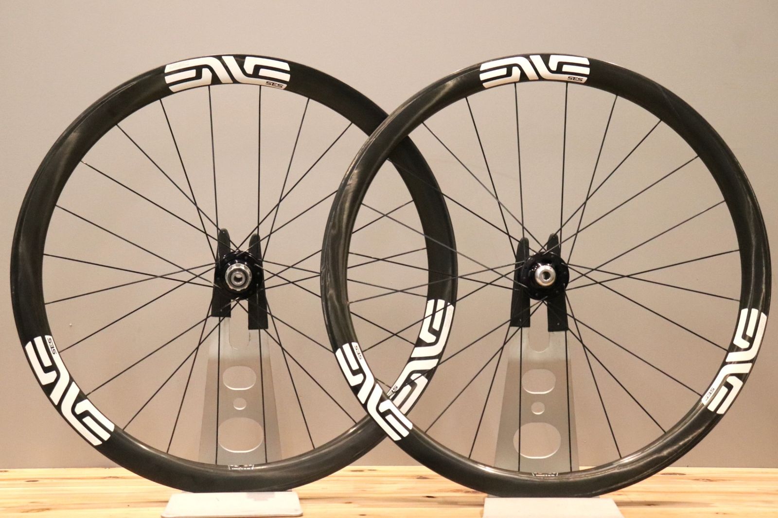 エンヴィ ENVE SES 3.4 DISC クリスキング CHRIS KING R45 DISC カーボン チューブレスレディ ホイールセット シマノ11S/12S 【仙台店】