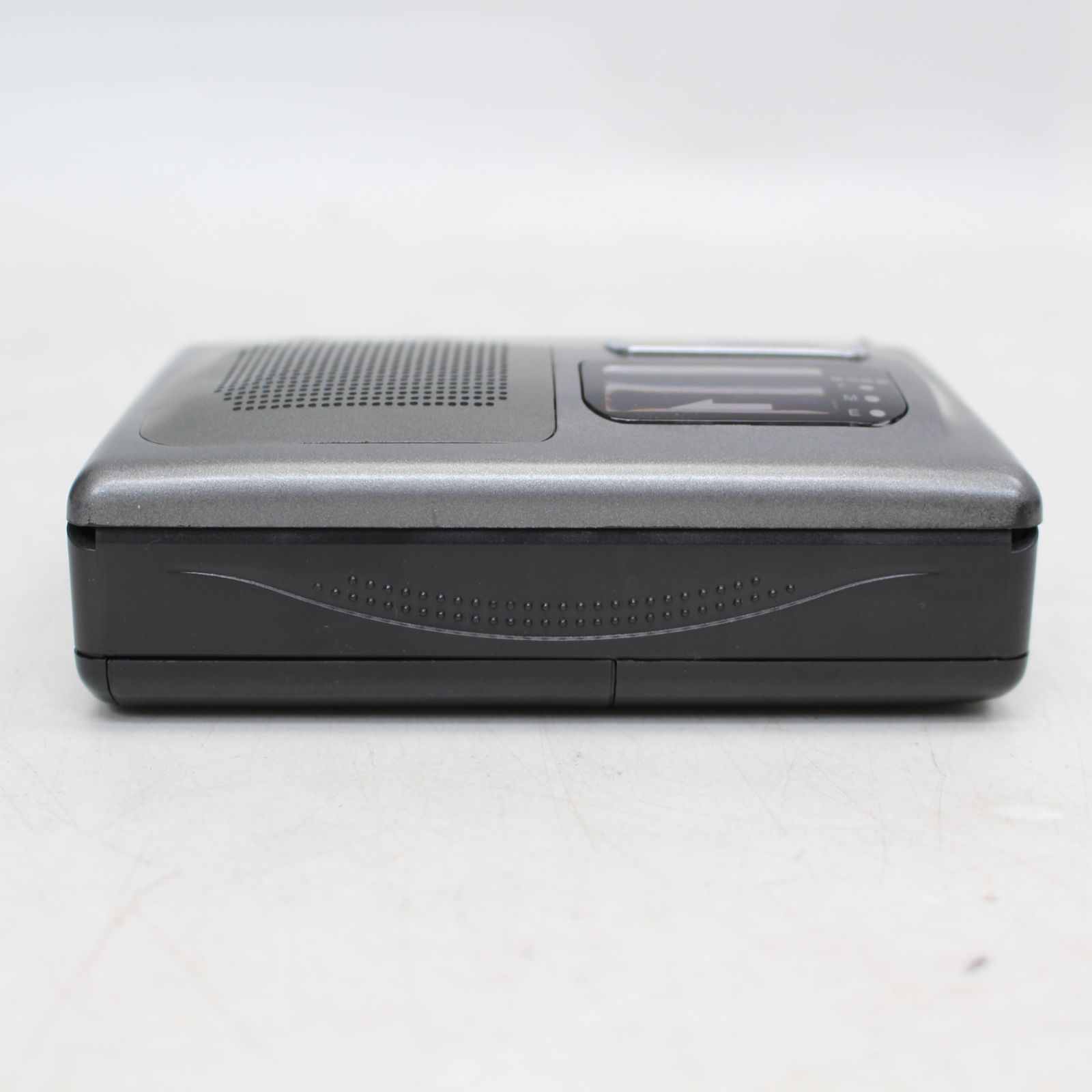 818)aiwa カセットテープレコーダー 自動録音機能 SLSS搭載 TP-530
