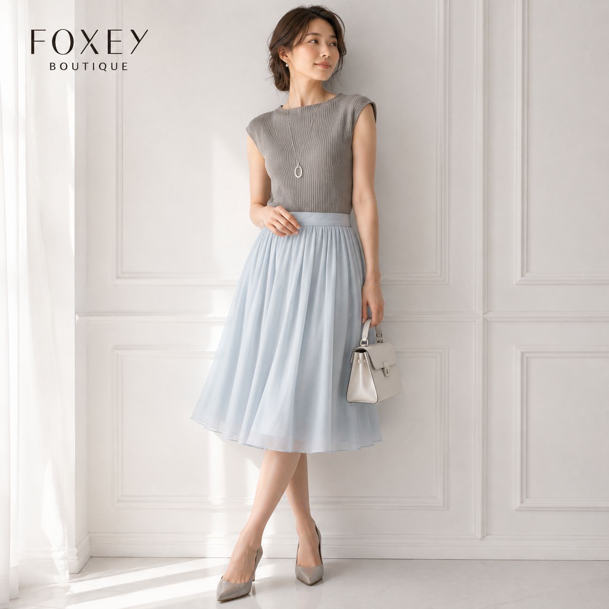 シルク混✨FOXEY シアーサーキュラースカート 日本製 フレア ベージュ 40 参考価格82,080円【美品 / ハッとする気品あふれるシアーな透明感