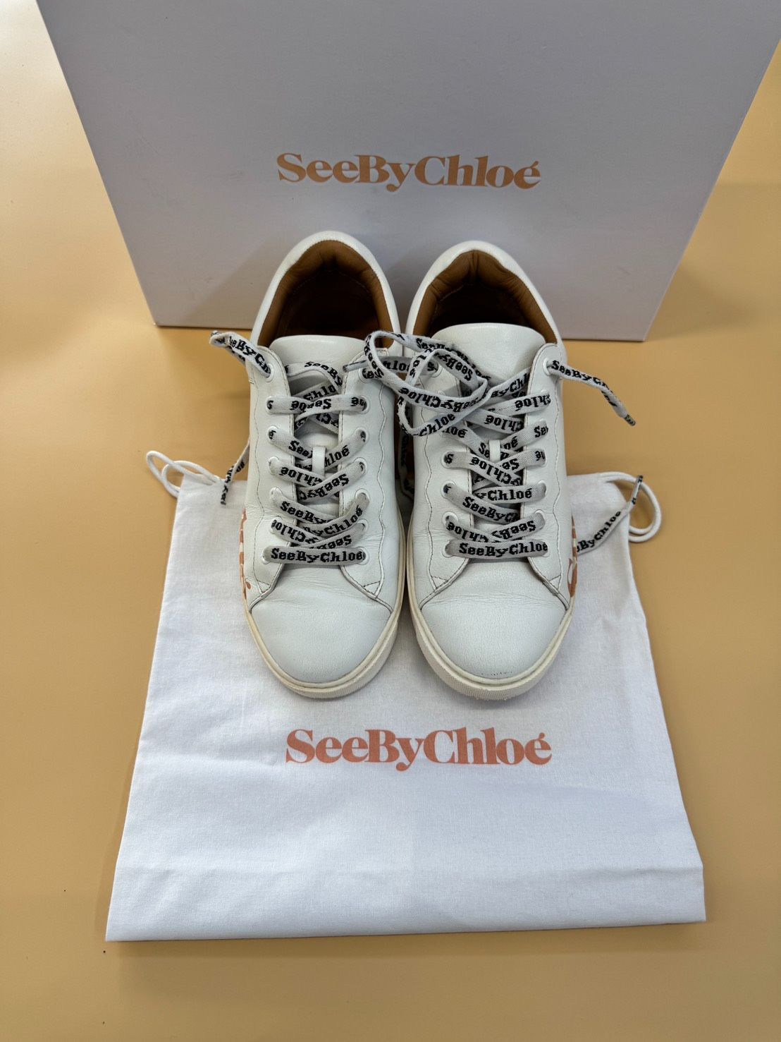【✨状態良好✨】SEE BY CHLOE　スニーカー　ロゴ入り　サイズ35