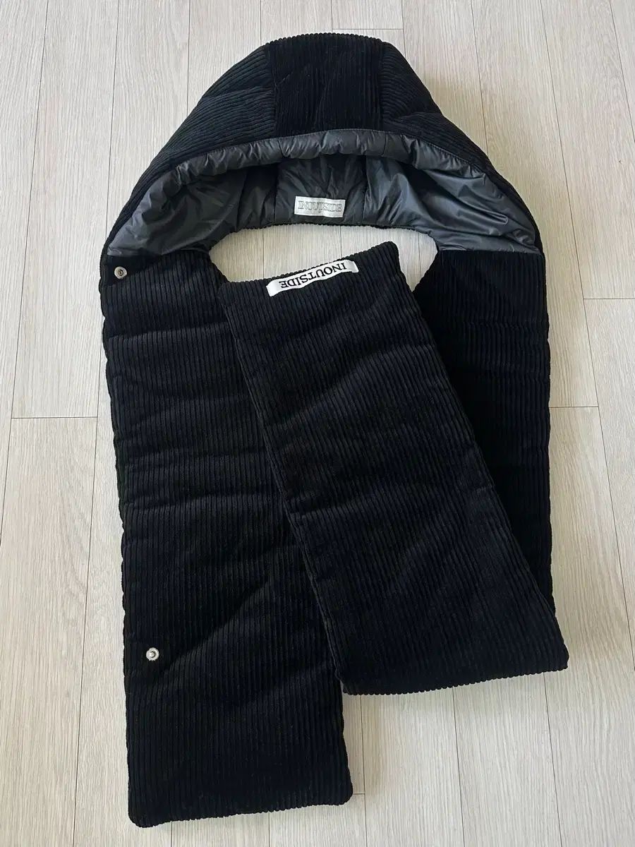 IN-OUTサイド マフラーバ ユン・グリーン セピア ダウン マフラー ブラック 出品 6,983円