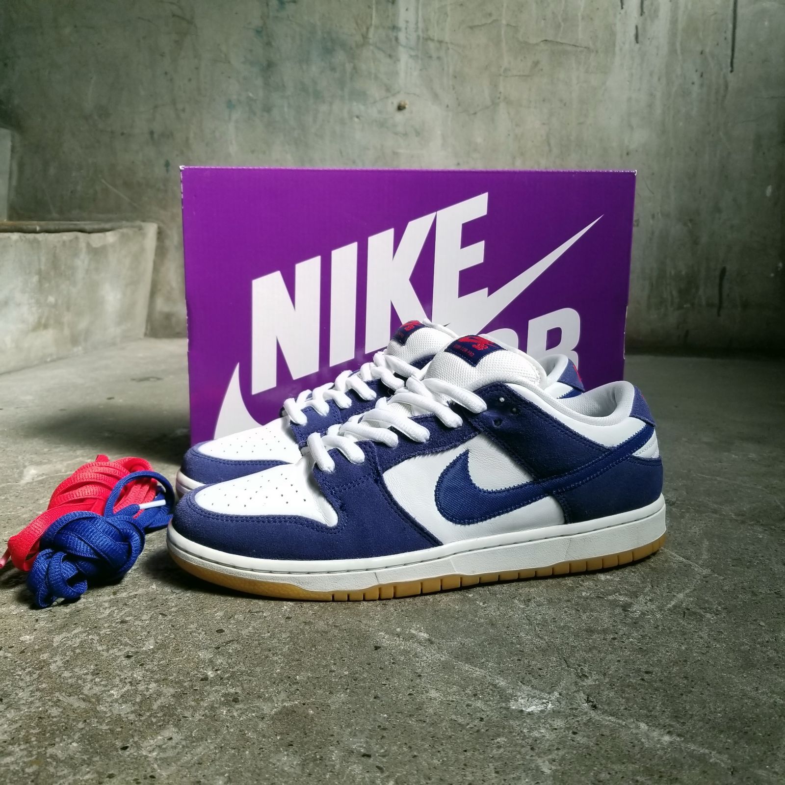 NIKE SB DUNK LOW PRO PRM 