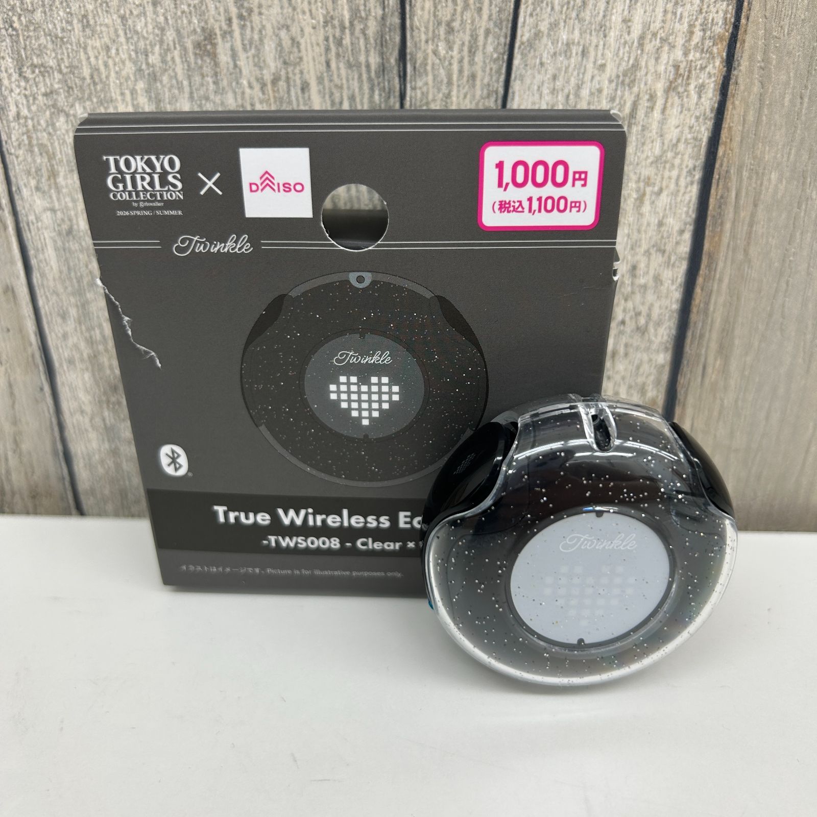 E final price [trending on TikTok] popular ☆ Tokyo Girls Collection x collaboration earphones flashing on a canal type heart black black