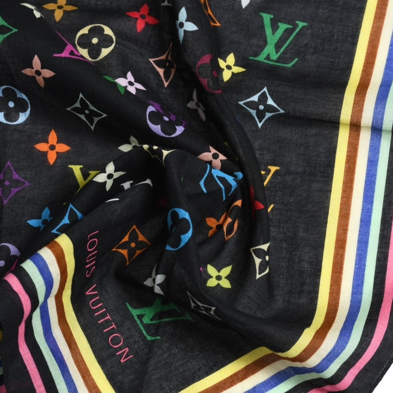 Yumi　Louis Vuitton ハートモノグラム ハンカチ スカーフ LOUIS VUITTON ルイヴィトン ハンカチ スカーフ マルチカラー アイラブ