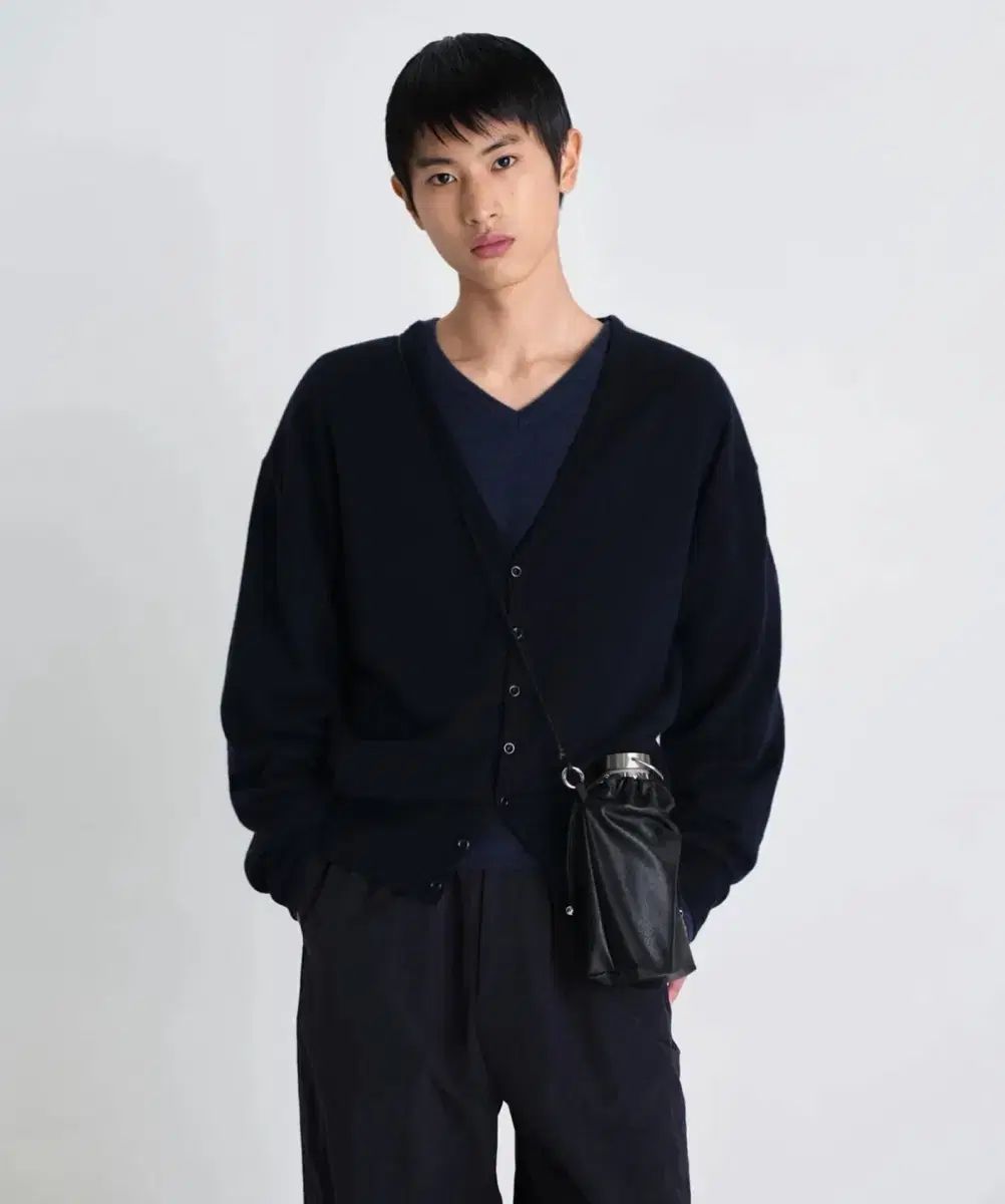 LABEL ARCHIVE ヒオラ メリノ エア ウール カーディガン ダークネイビー 2 24,874円
