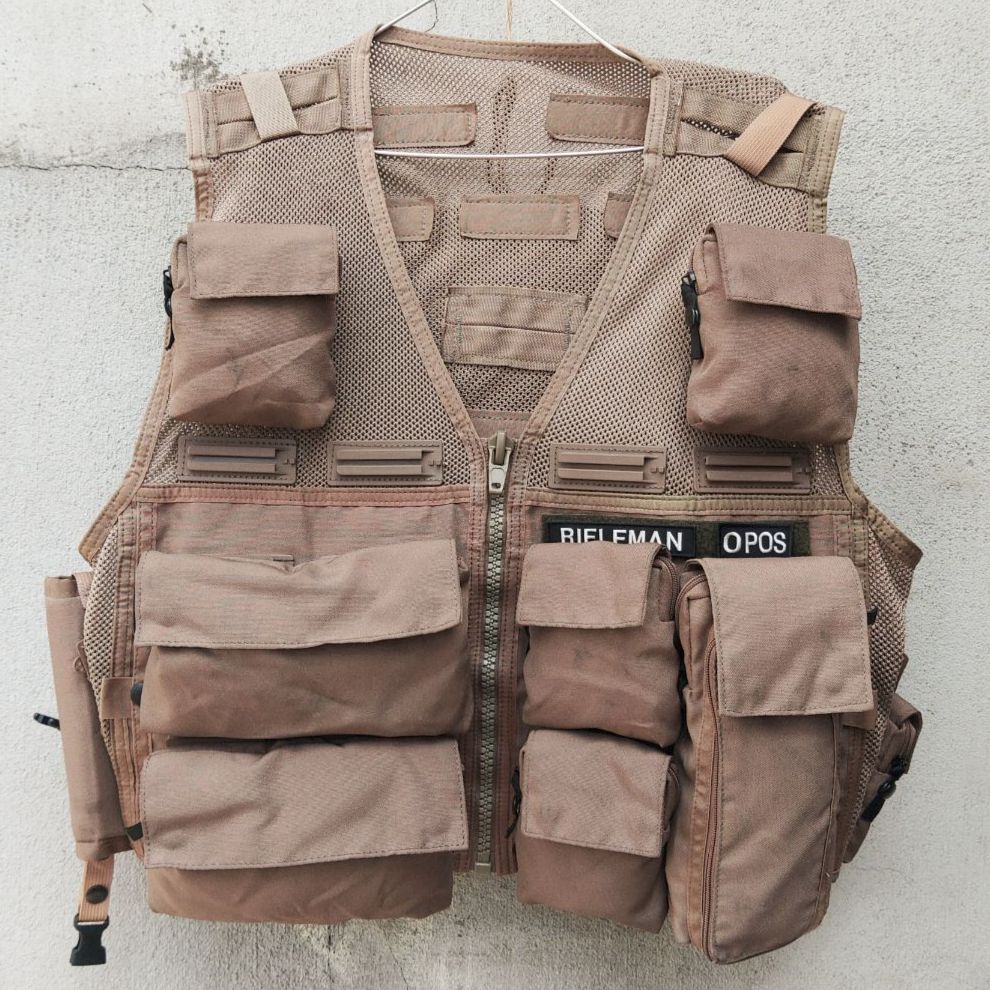 【米軍放出品】Snap Track　サバイバルベスト